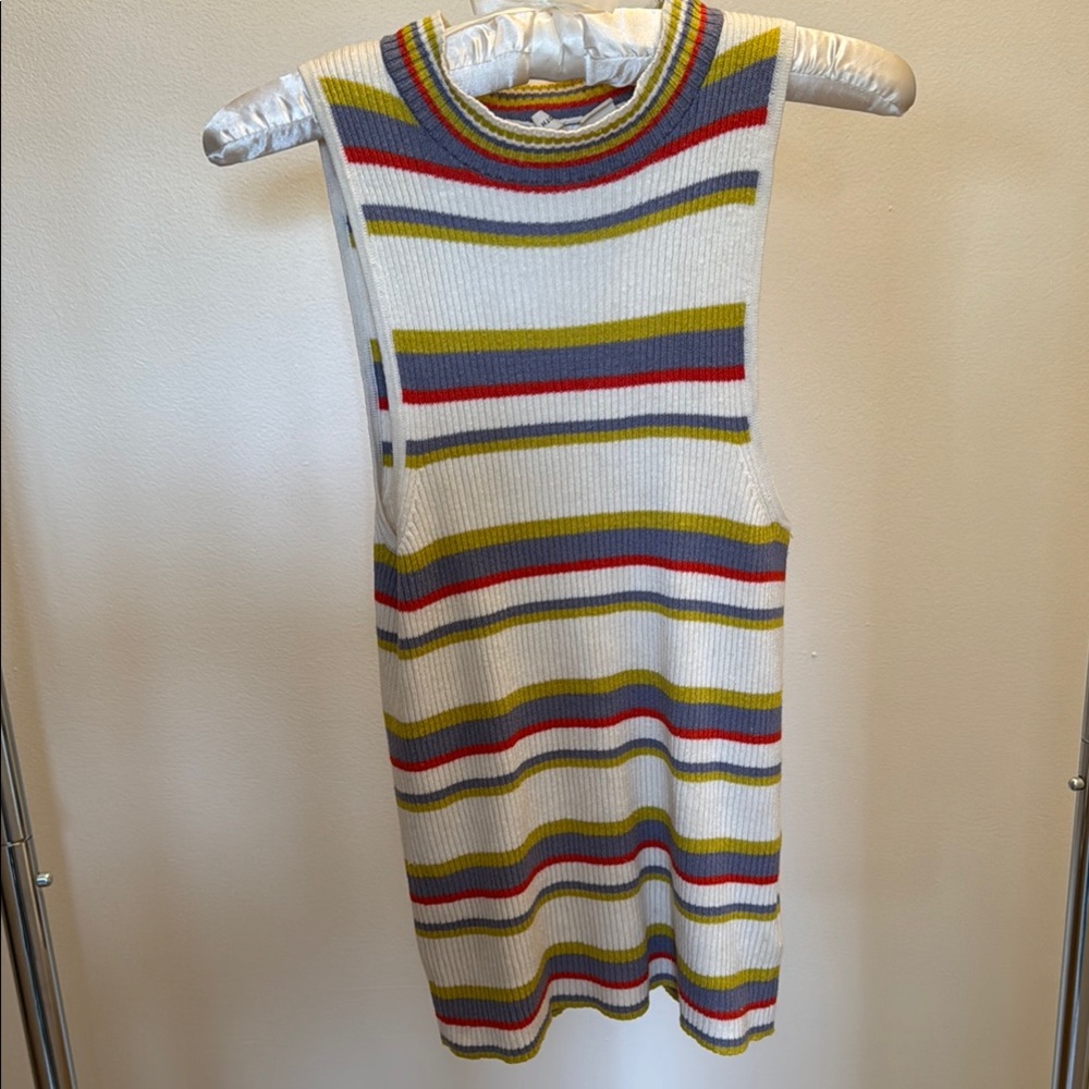 Moth Ribbed White and Red Sleeveless Tank Top